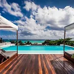 Luxury Vista Villa In Playa Del Carmen!